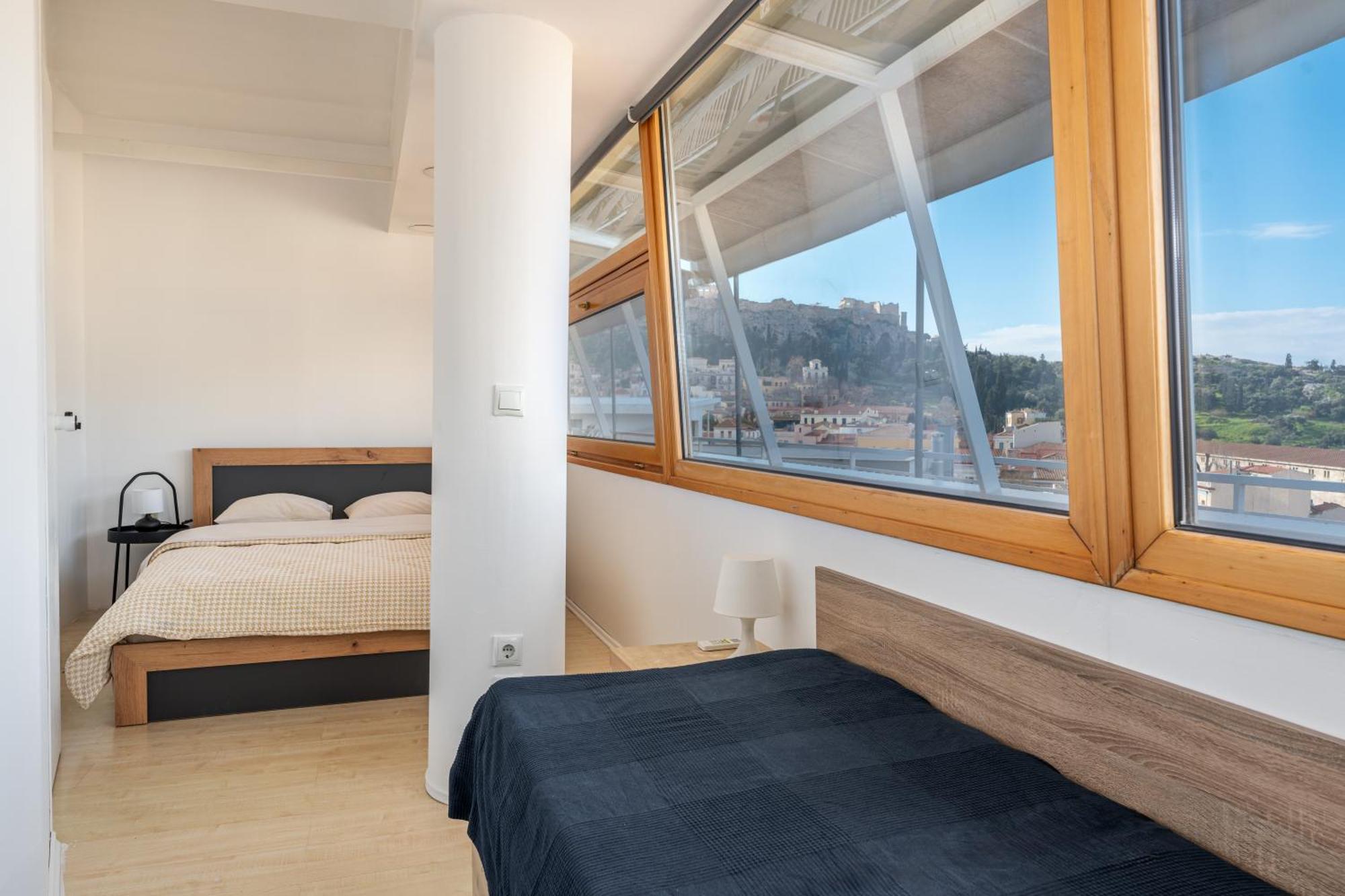 Apartmán Urban Loft With Balcony Across The Acropolis! Atény